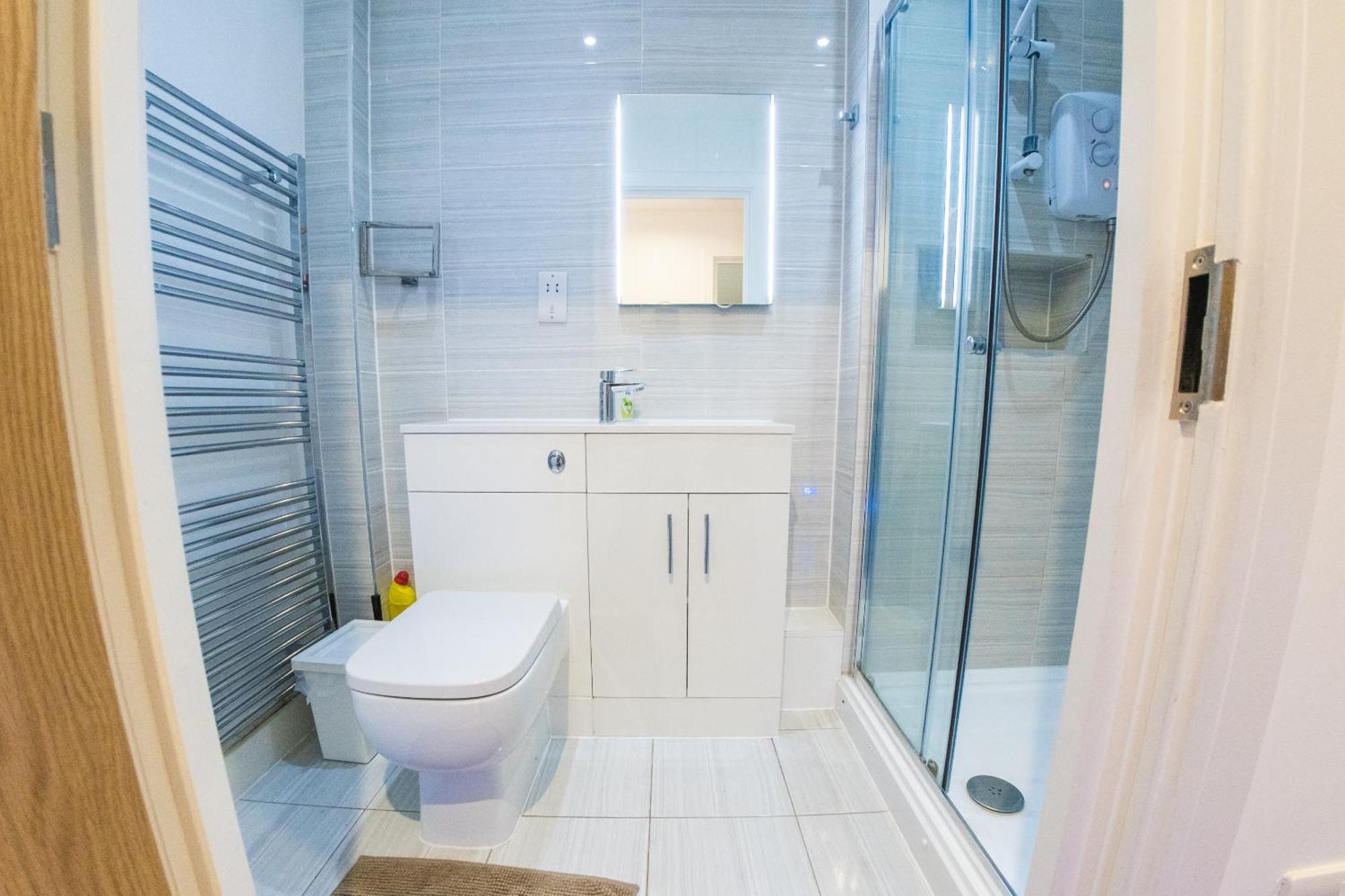 Ilford Tower Apartments Екстер'єр фото