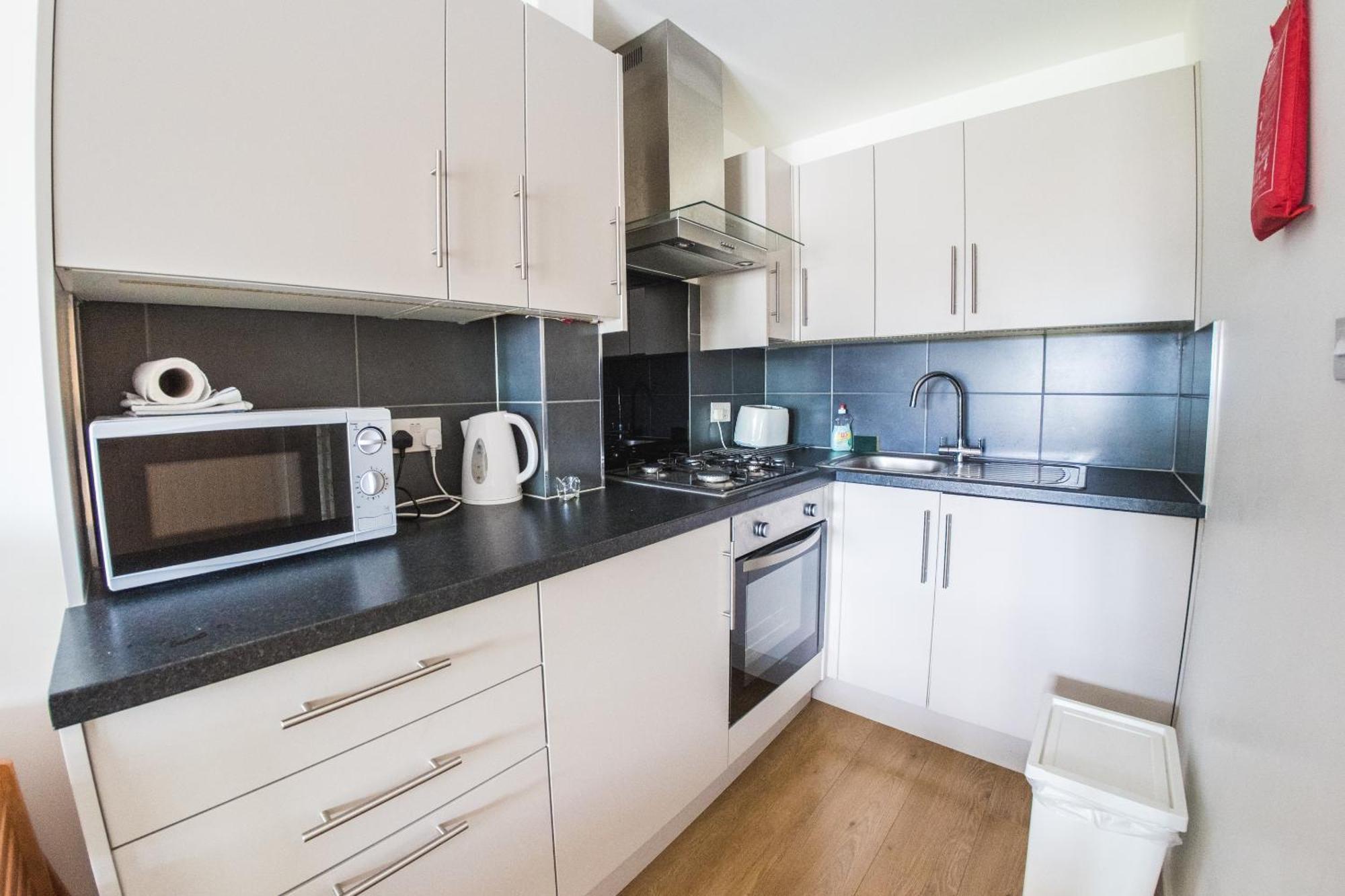 Ilford Tower Apartments Екстер'єр фото