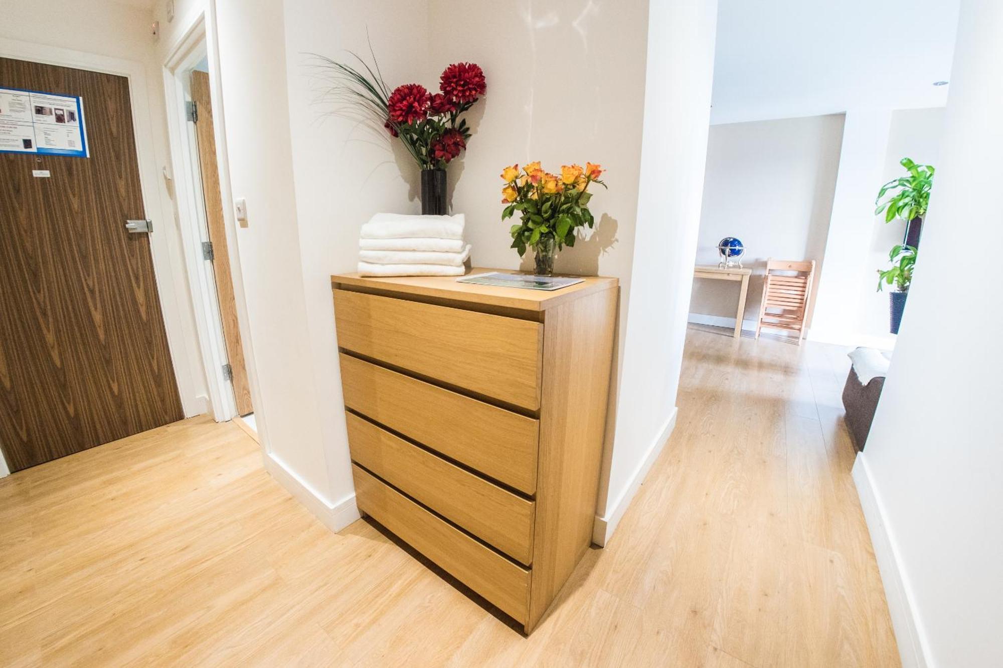 Ilford Tower Apartments Екстер'єр фото