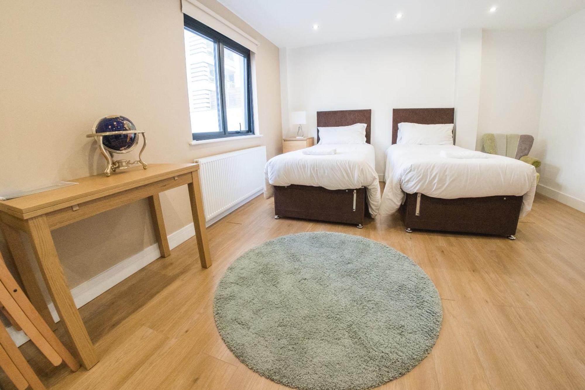 Ilford Tower Apartments Екстер'єр фото