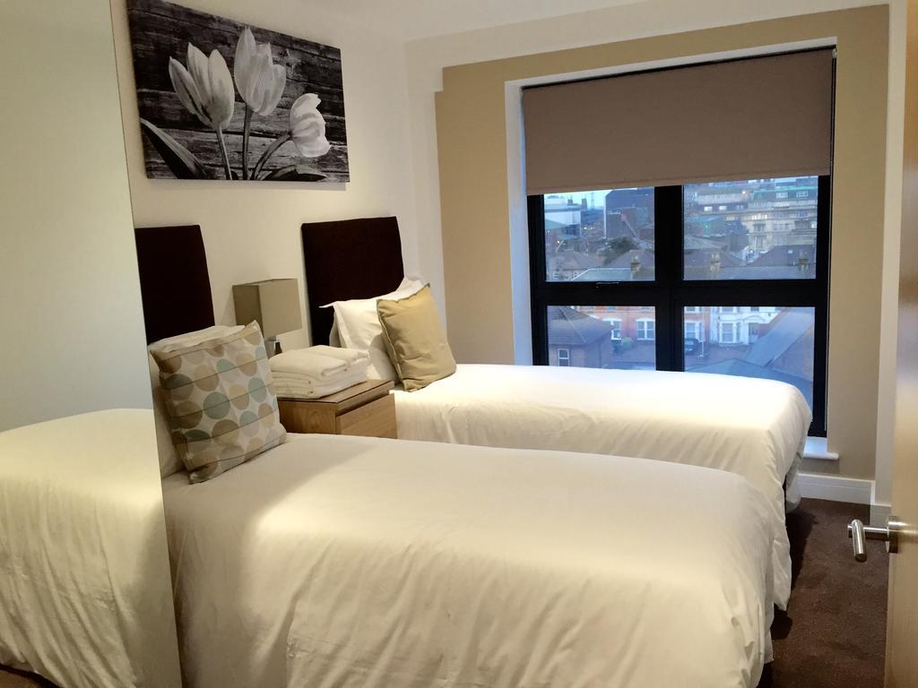 Ilford Tower Apartments Екстер'єр фото